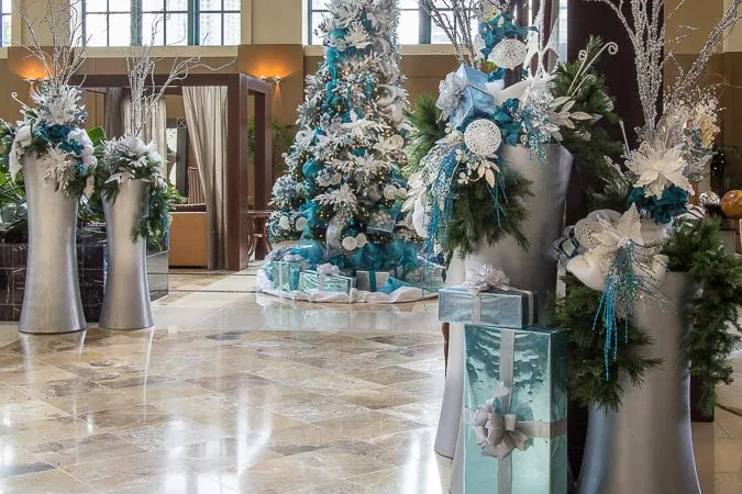 Holiday & Seasonal Displays for Commercial buildings, Offices, Homes