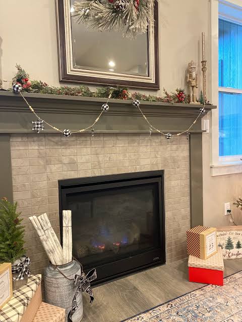 Holiday Staging Tips and Ticks | Decorate Your Home Like Pro