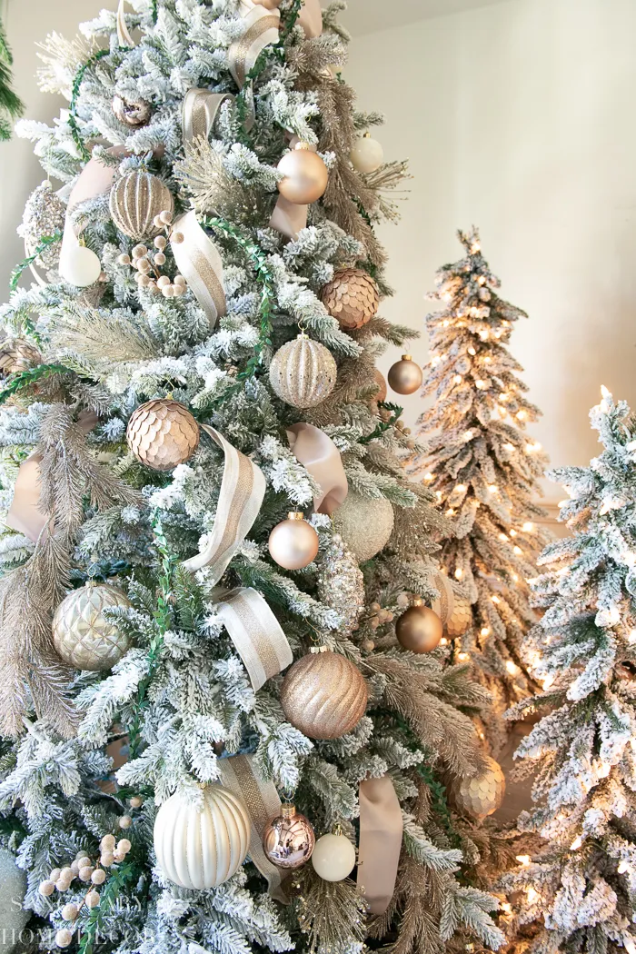 How to Decorate A Christmas Tree with Mixed Metals - Sanctuary Home Decor