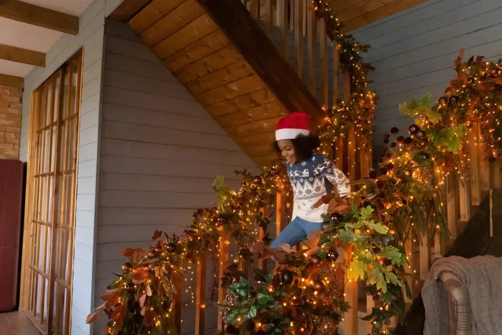 How to Hang Christmas Lights Around the Home and Outside – Ollny