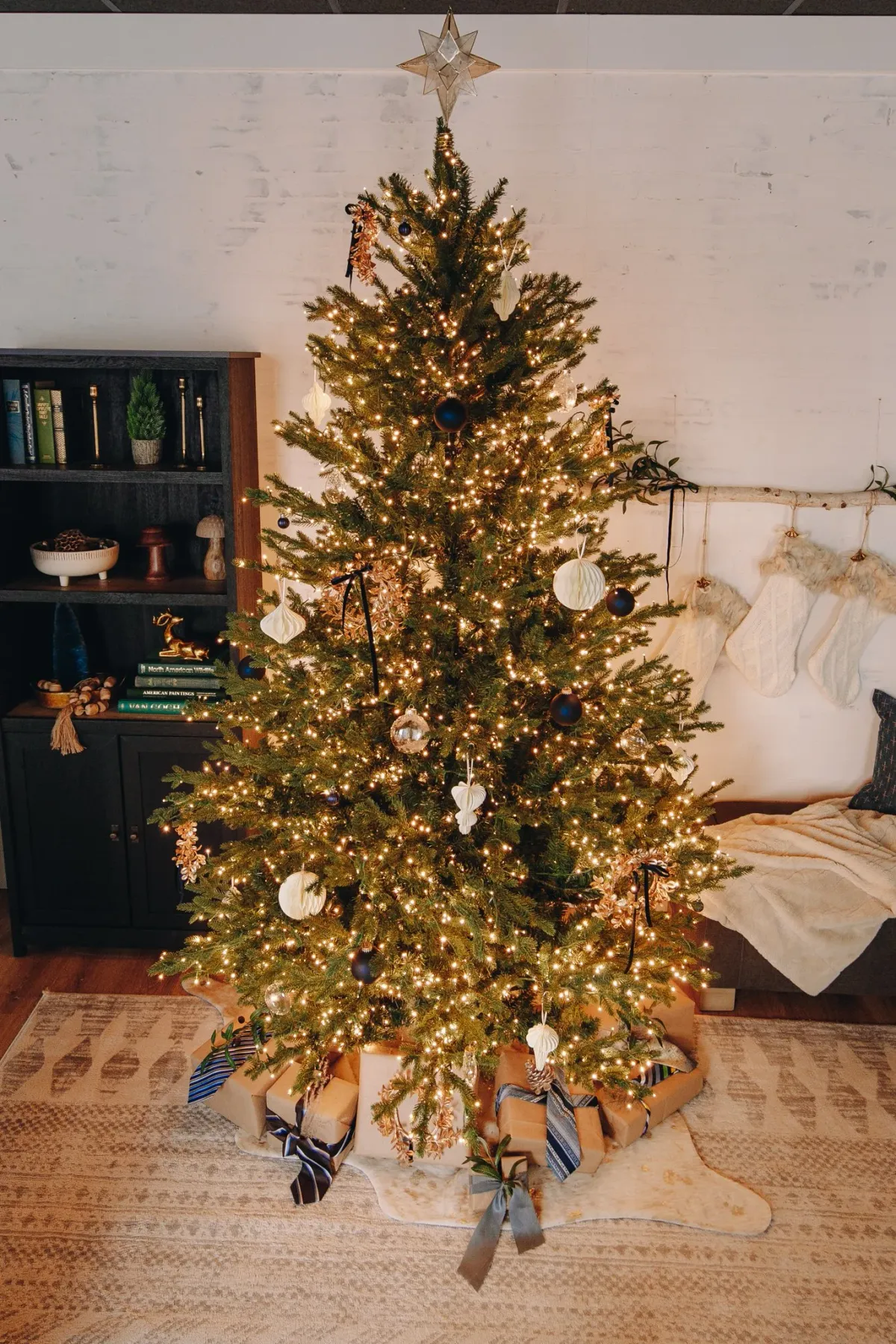 How to Help Your Christmas Tree Decor Embrace the Navy Blue Trend — Bindle  & Brass Trading Company