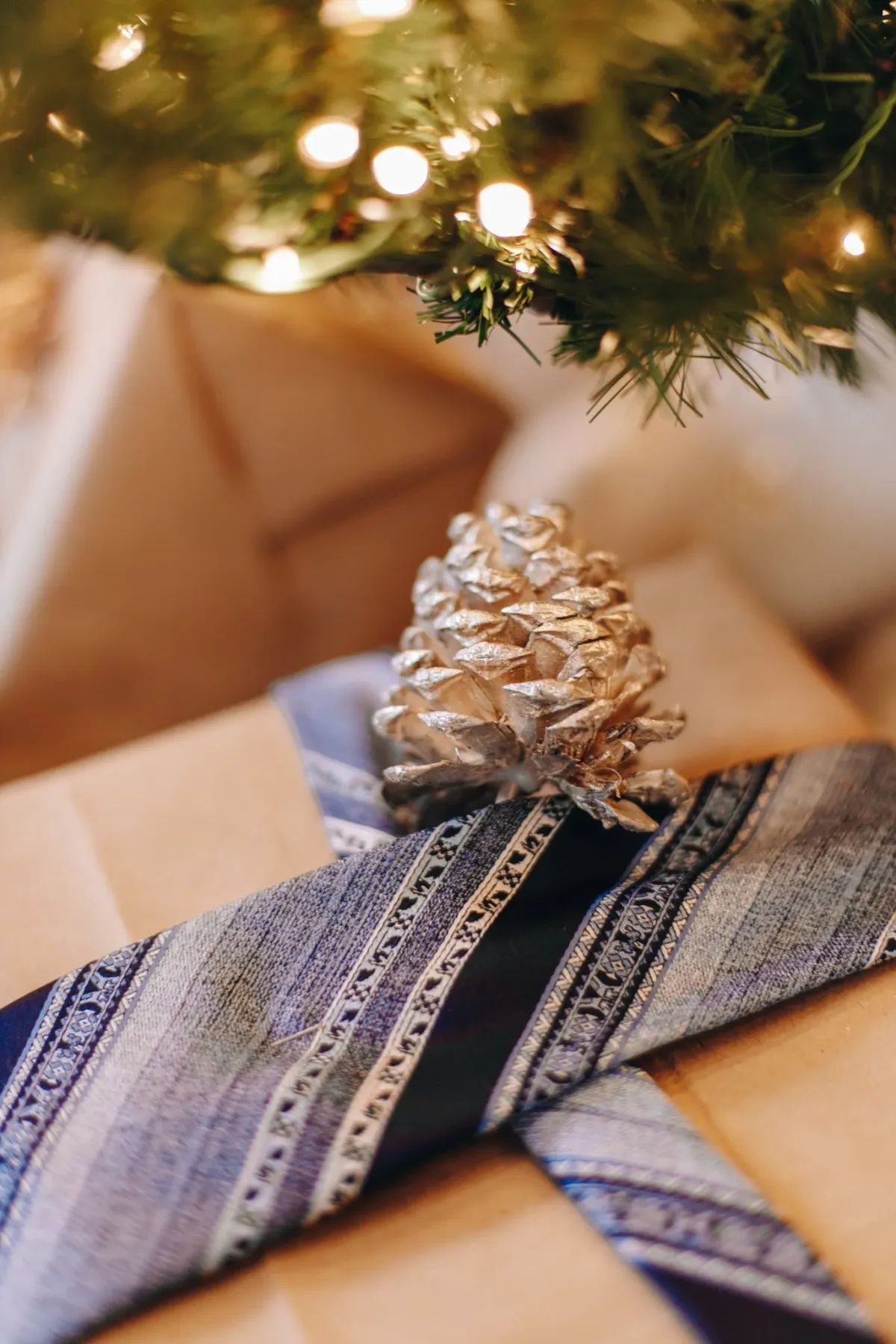How to Help Your Christmas Tree Decor Embrace the Navy Blue Trend — Bindle  & Brass Trading Company