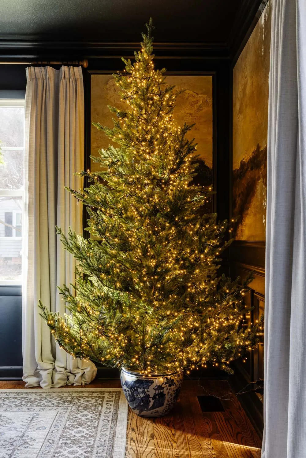 How to Make a DIY Christmas Tree Stand Using a Planter Pot - Bless'er House