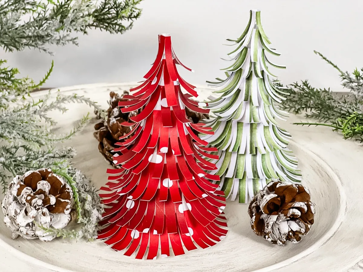 how-to-make-a-paper-christmas-tree4 - Re-Fabbed