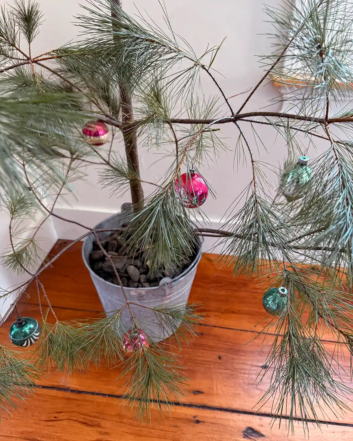 How To Make An Easy DIY Christmas Tree Stand Bucket