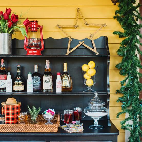 How to Set Up a DIY Drink Bar | HGTV