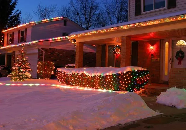 How to Stay Safe When Decorating Your Home with Holiday Lights