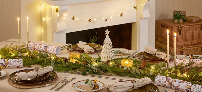 How to Style the Perfect Christmas Dinner Table | Virginia Hayward