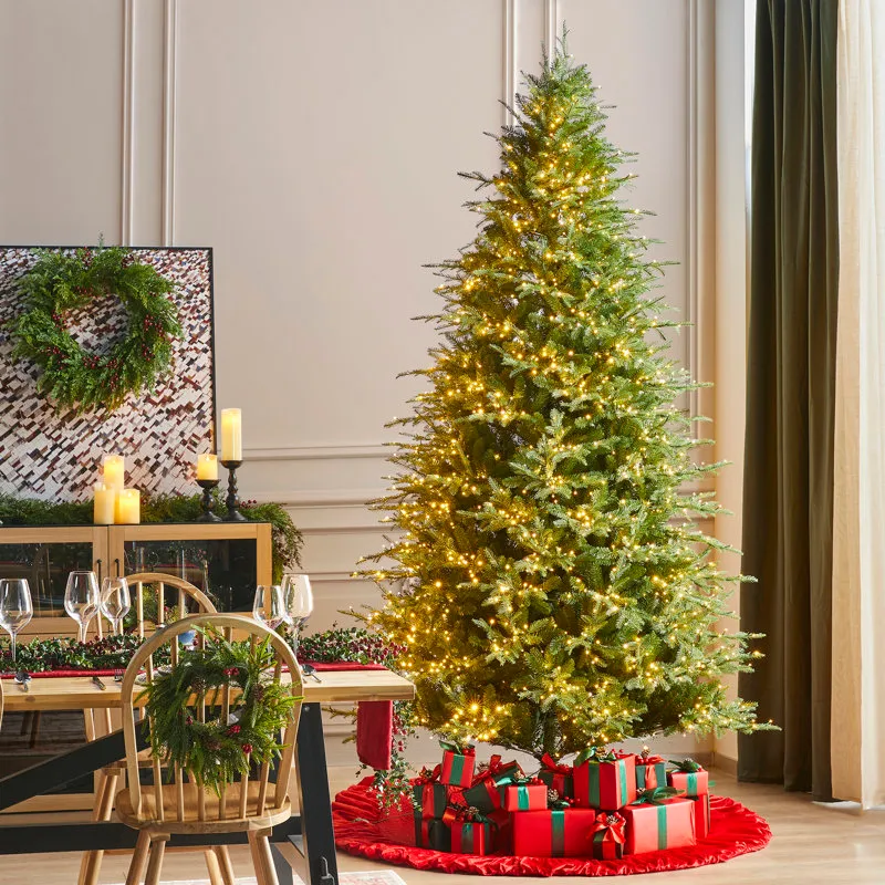 Leilonie Pre-Lit Green Full Fir Artificial Christmas Tree with Lights Size: 7.5' H
