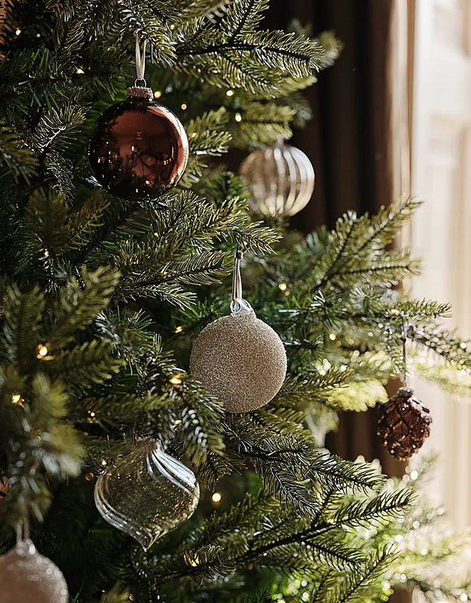 Luxury Christmas Shop | Gifts & Decorations | The White Company UK