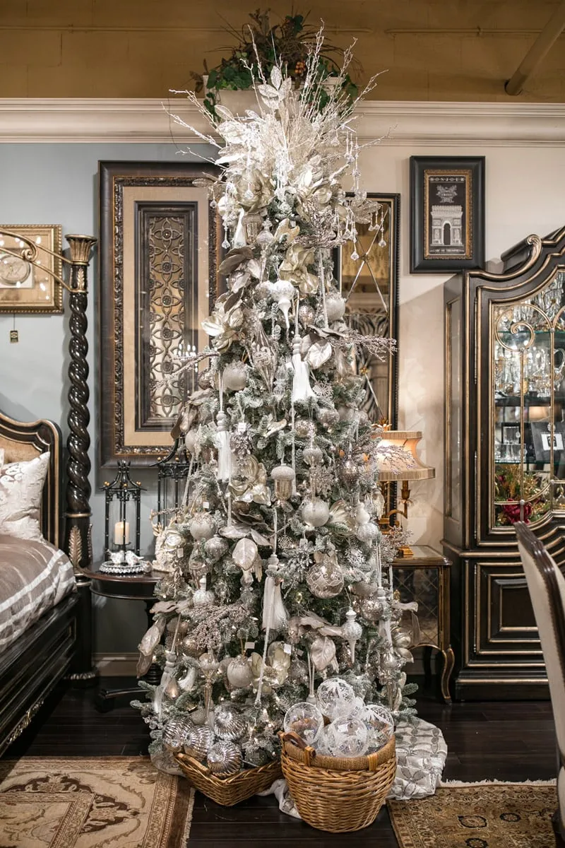 Luxury Christmas Tree Decorating With Linly Designs - | Linly Designs