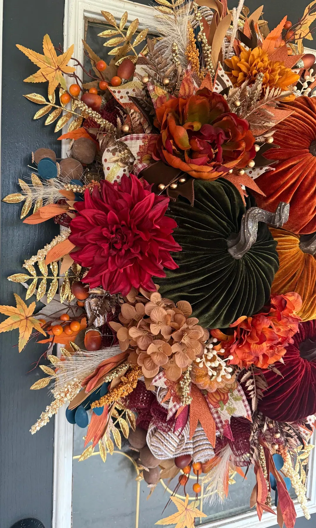 Luxury Velvet Pumpkin Fall Wreath | Handmade Autumn Front Door Decor –  Britney's Boujee Decor