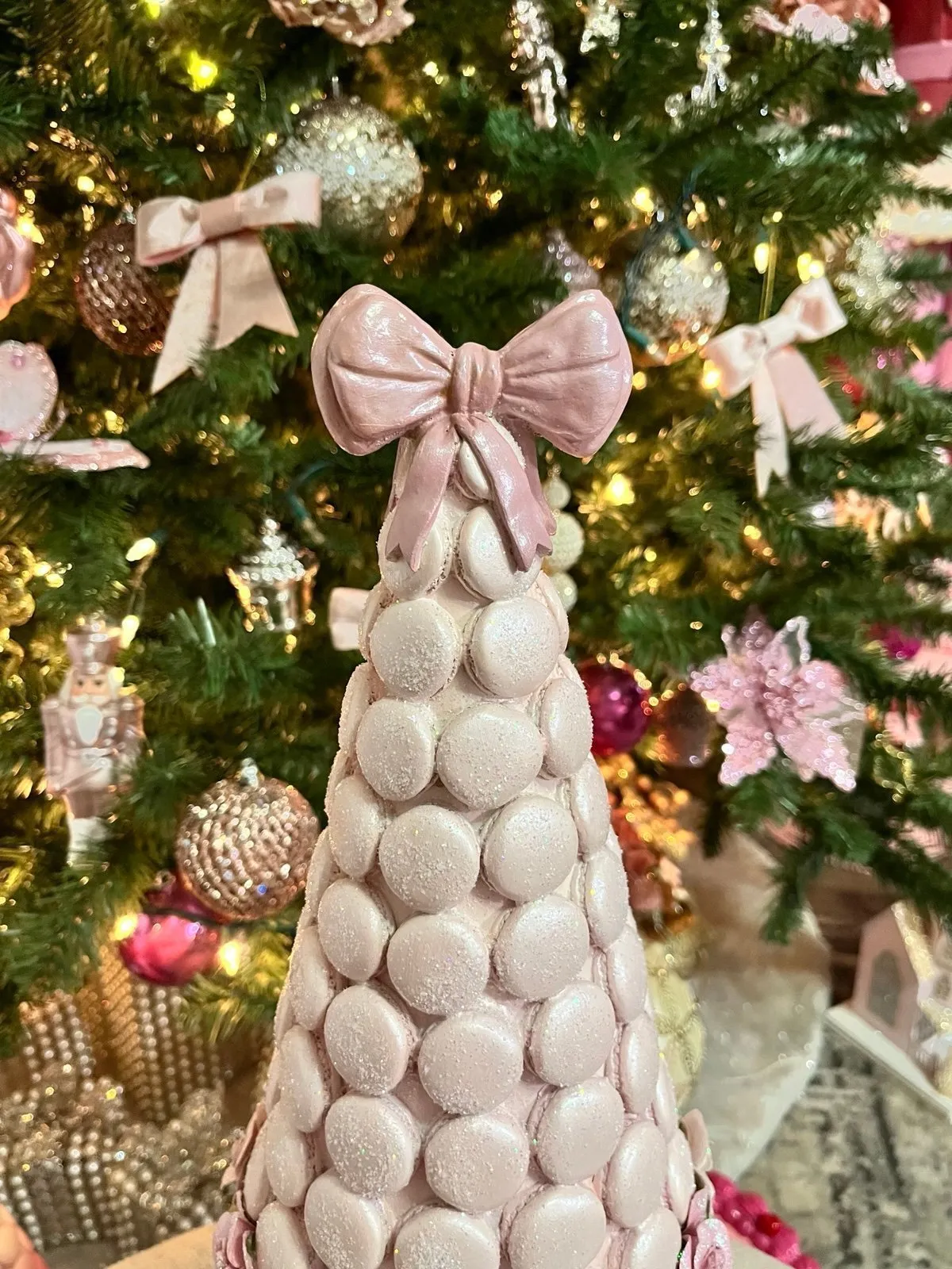 Macaroon bow tree