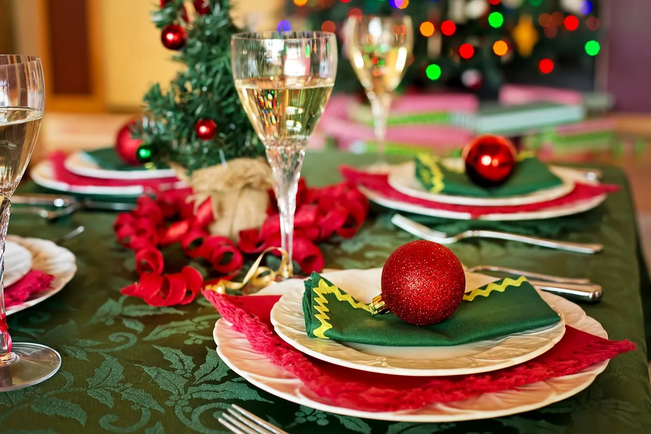 Make Your Christmas Eve Dinner Party the Talk of the Town With These Tips -  Fun and Food Cafe