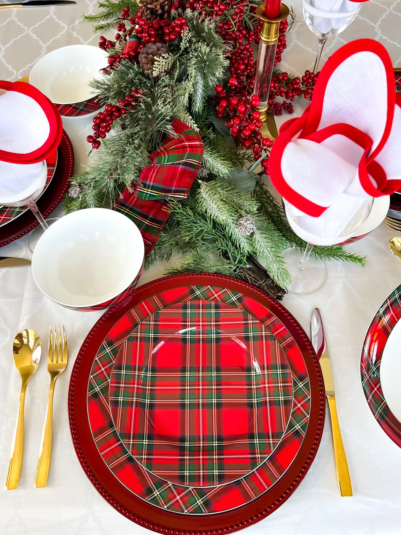 Mikasa Bone China Christmas Tartan Plaid Red Dinner Plates Mikasa Christmas  Tartan Plaid Dinner and Salad