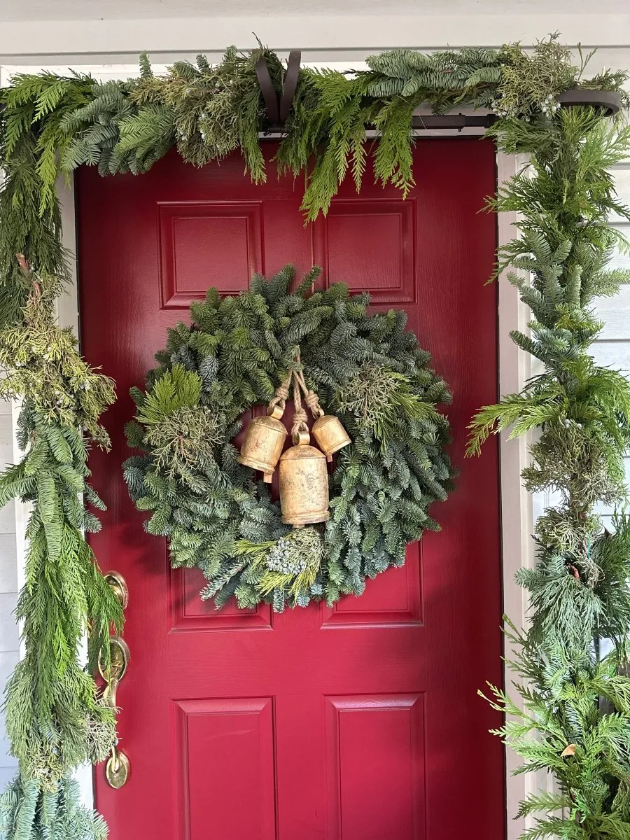 Mixed Cedar & Juniper Christmas Garland | Fresh Evergreen Holiday Garland  from Oregon – Incense Cedar, Western Red Cedar & Juniper Berries |  Christmas ...