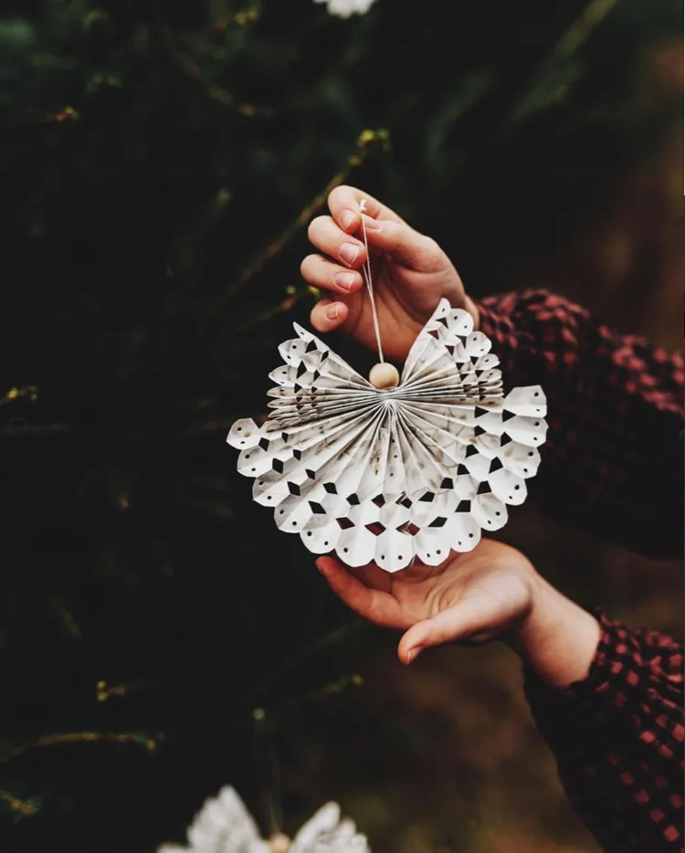my scandinavian home: How To Make Swedish Christmas Angels From Paper