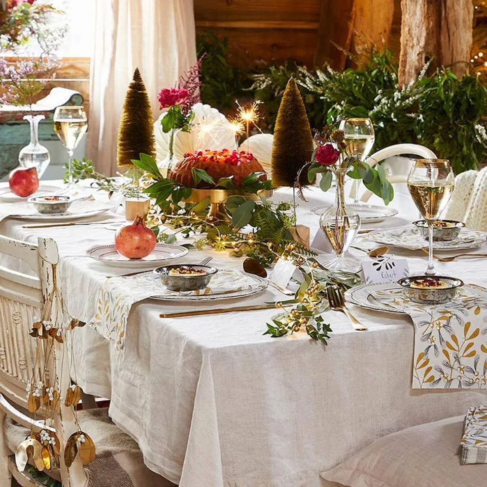 Nail Christmas Table Decor With These Gorgeous Items Guaranteed To Impress  | HuffPost UK Life