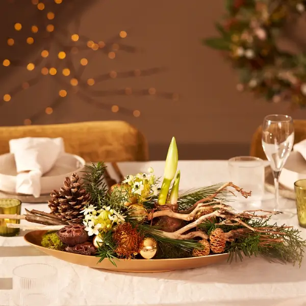 Natural Christmas arrangement - Bloemenweelde Amsterdam