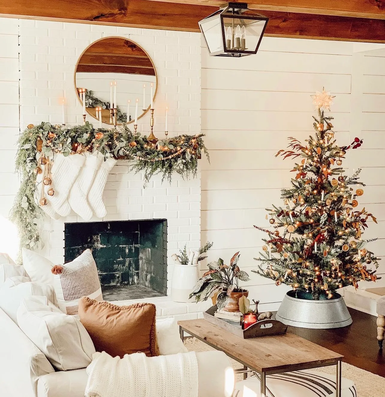 Neutral Christmas Tree Decorations for the Living Room - The House of Hood  Blog