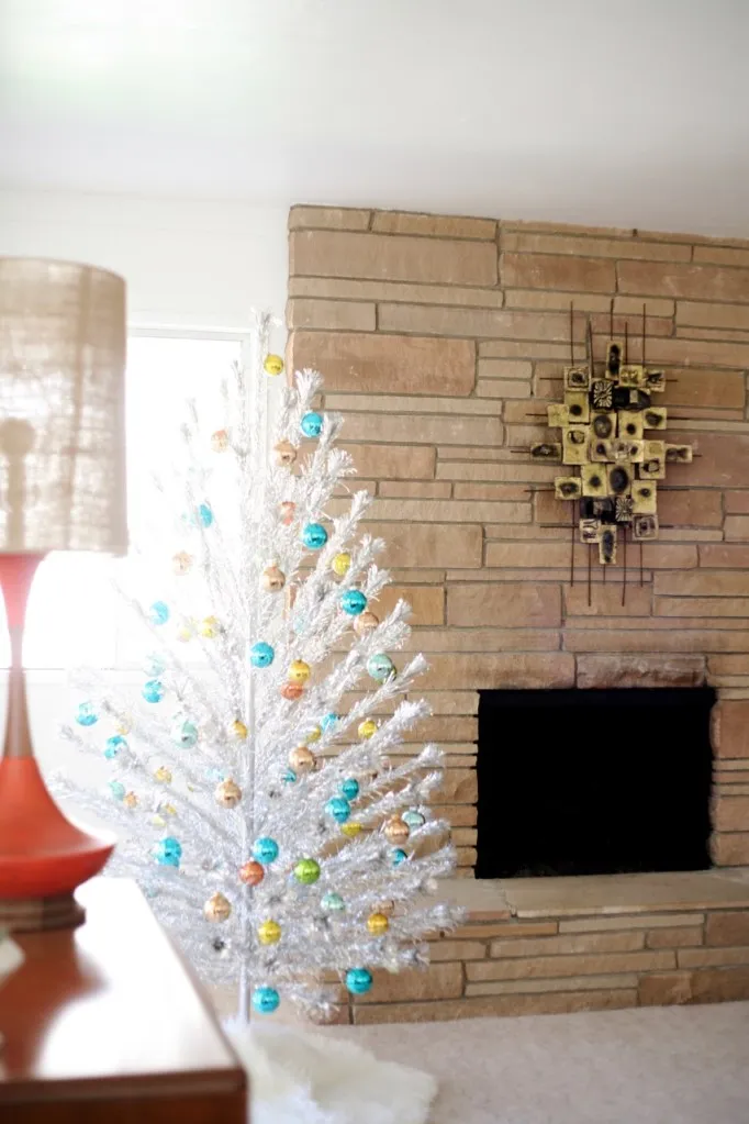 Oh Christmas Tree – SUBURBAN POP *