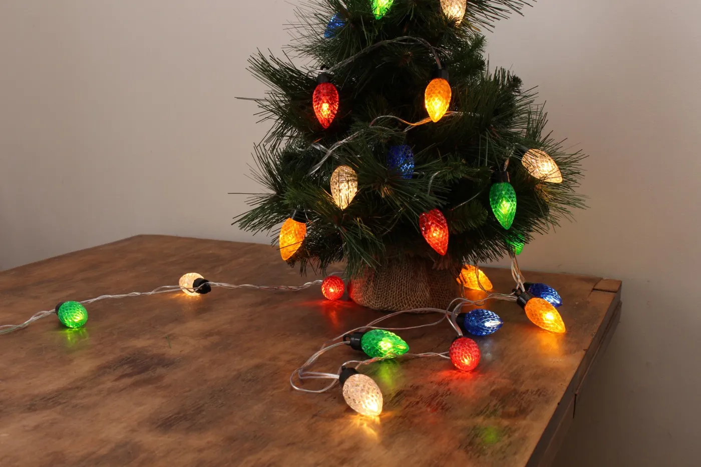 Old Fashioned Vintage Colored Christmas Lights Classic Christmas Light Sets  Tru-Tone™ Vintage-style LED