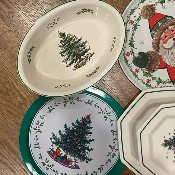 OPEN STOCK Nikko Happy Holidays Collection Dinner Plates Nikko Ceramics  Festive Holiday Plates - Red, Green, White