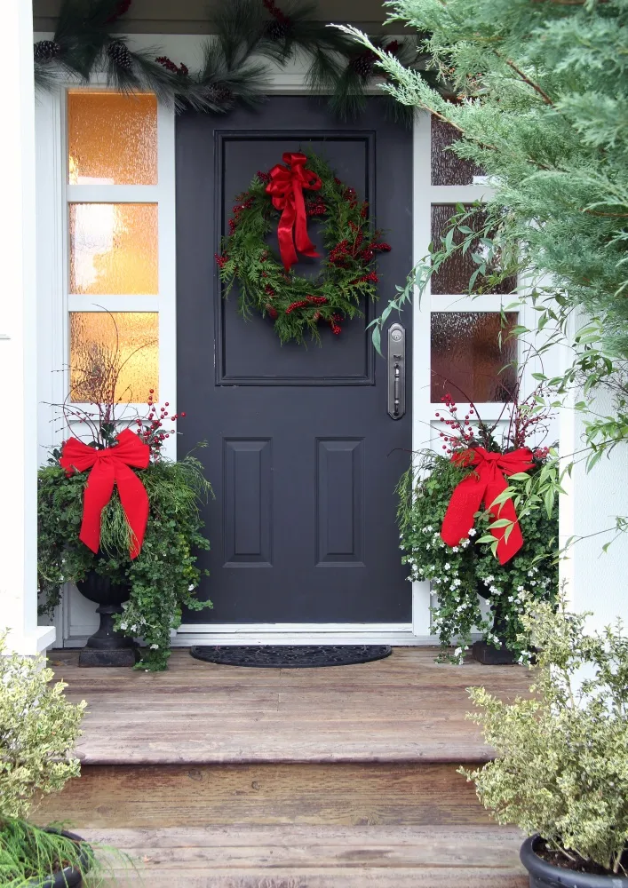Outdoor Christmas Decorations - Pond and Garden Ideas