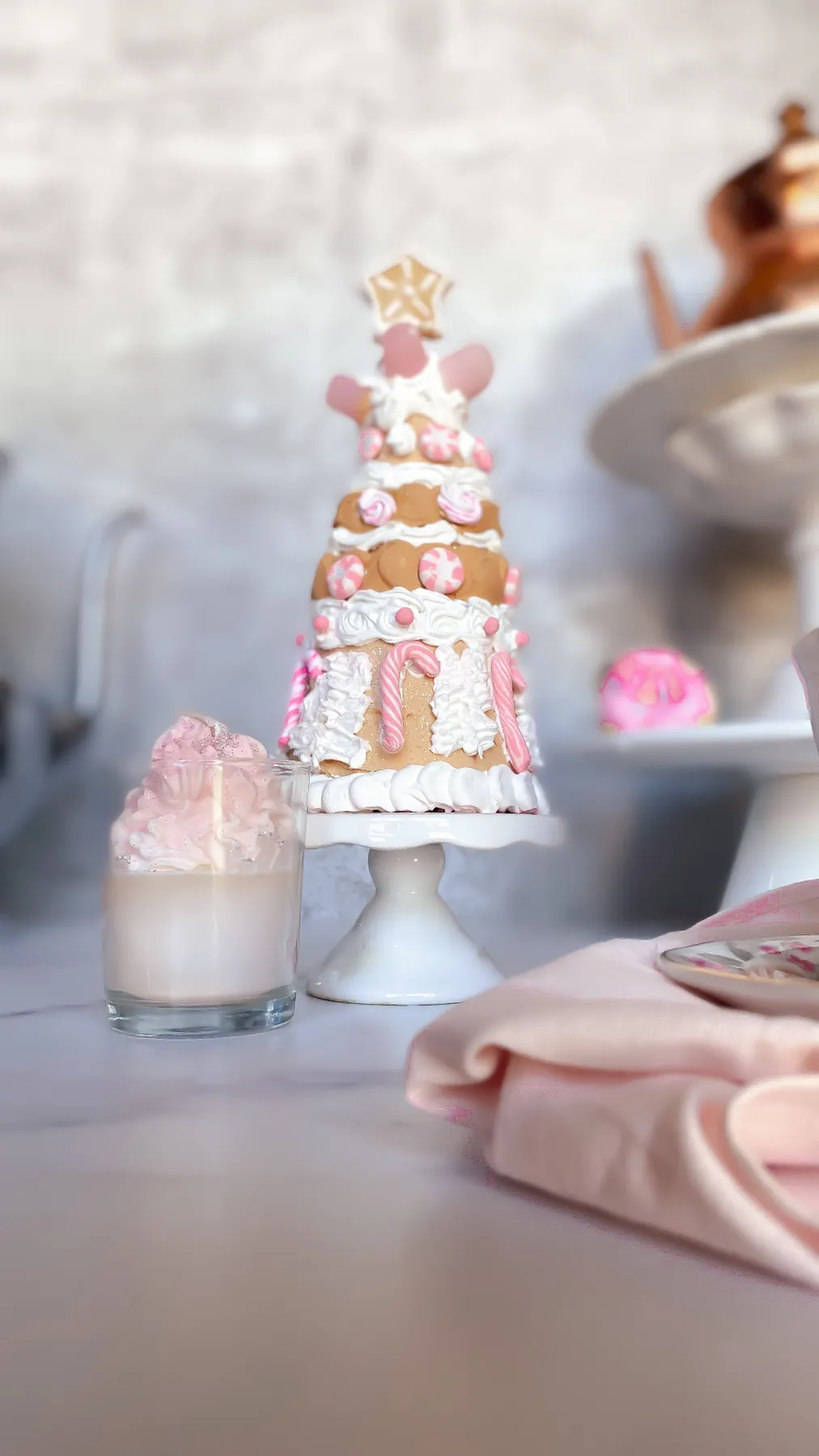 Pastel Christmas- Gingerbread Decor