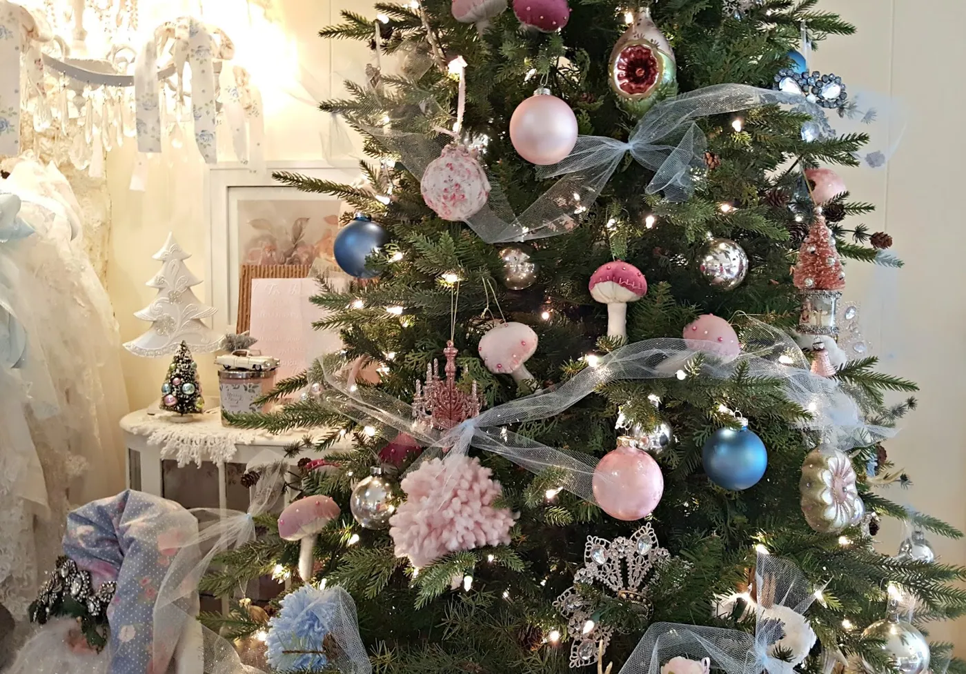 Penny's Vintage Home: Pink Blush and Pale Blue Christmas Tree