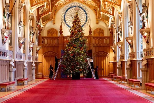 Photos: See How the Royal Family Decorates for Christmas - Business Insider