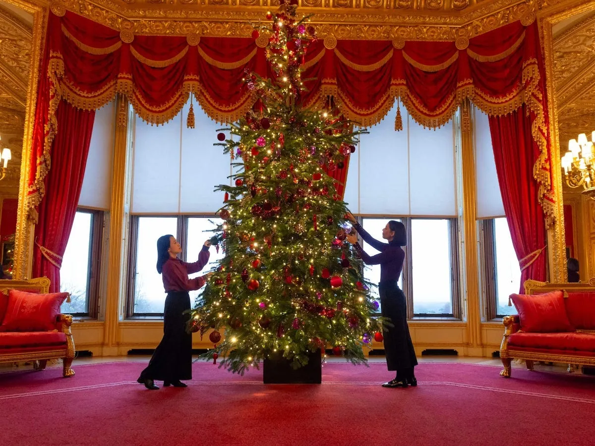 Photos: See How the Royal Family Decorates for Christmas - Business Insider