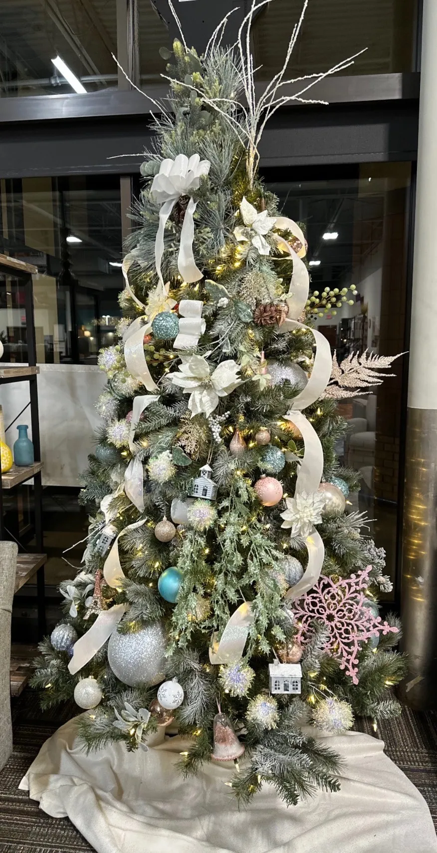 Pre-lit Christmas Tree Decorated In An Elegant Neutral Color Palette With  White, Champagne, And Silver Accent #14452 | Auctionninja.com