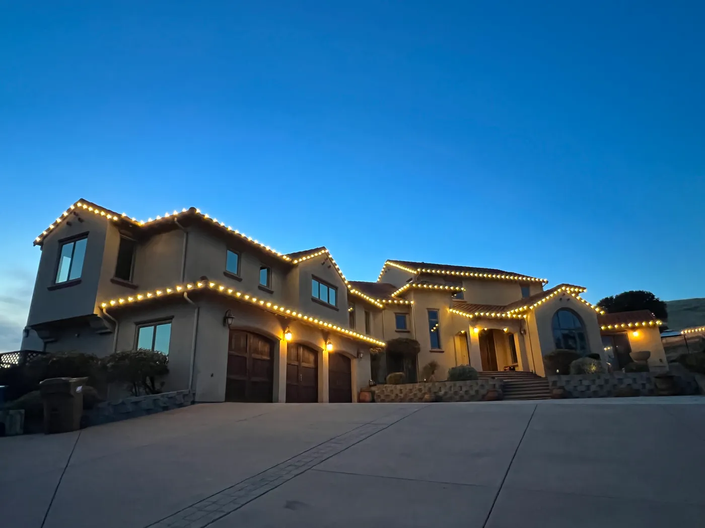 Residential Holiday Lighting | Light It Up