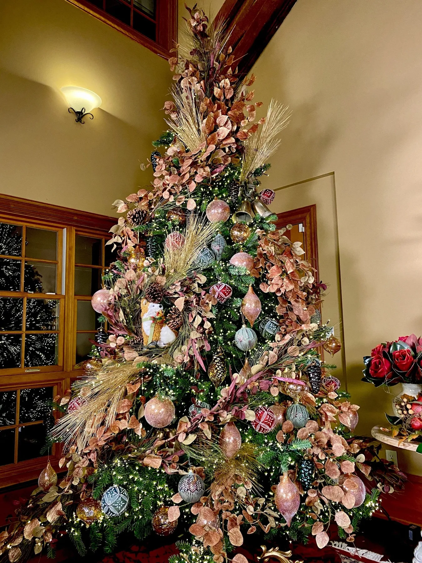 Rose Gold And Gold Christmas Tree Rose Gold And Rich Colors Christmas Tree