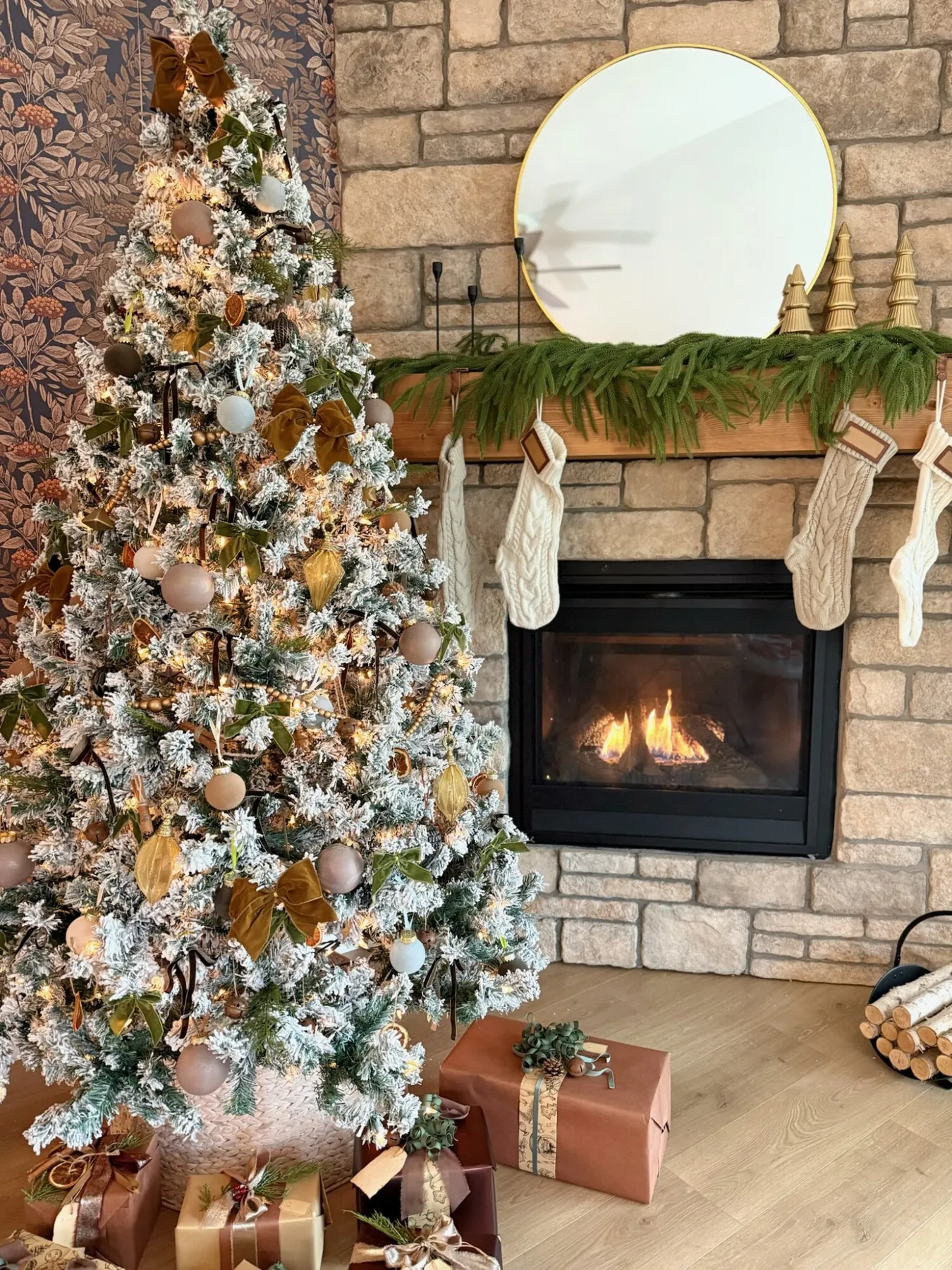 Rustic Christmas Tree Country Country Christmas Decorations Wreaths,  Stockings Ornaments