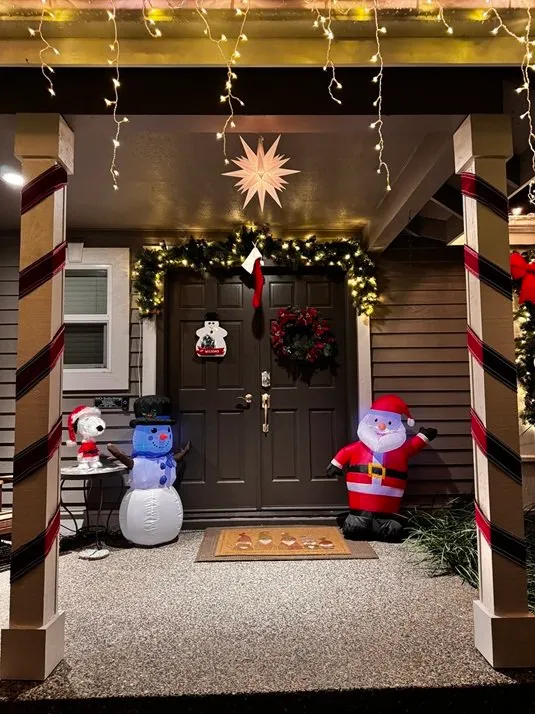 Sammamish family honors neighbor with bright holiday display - Sammamish  Independent