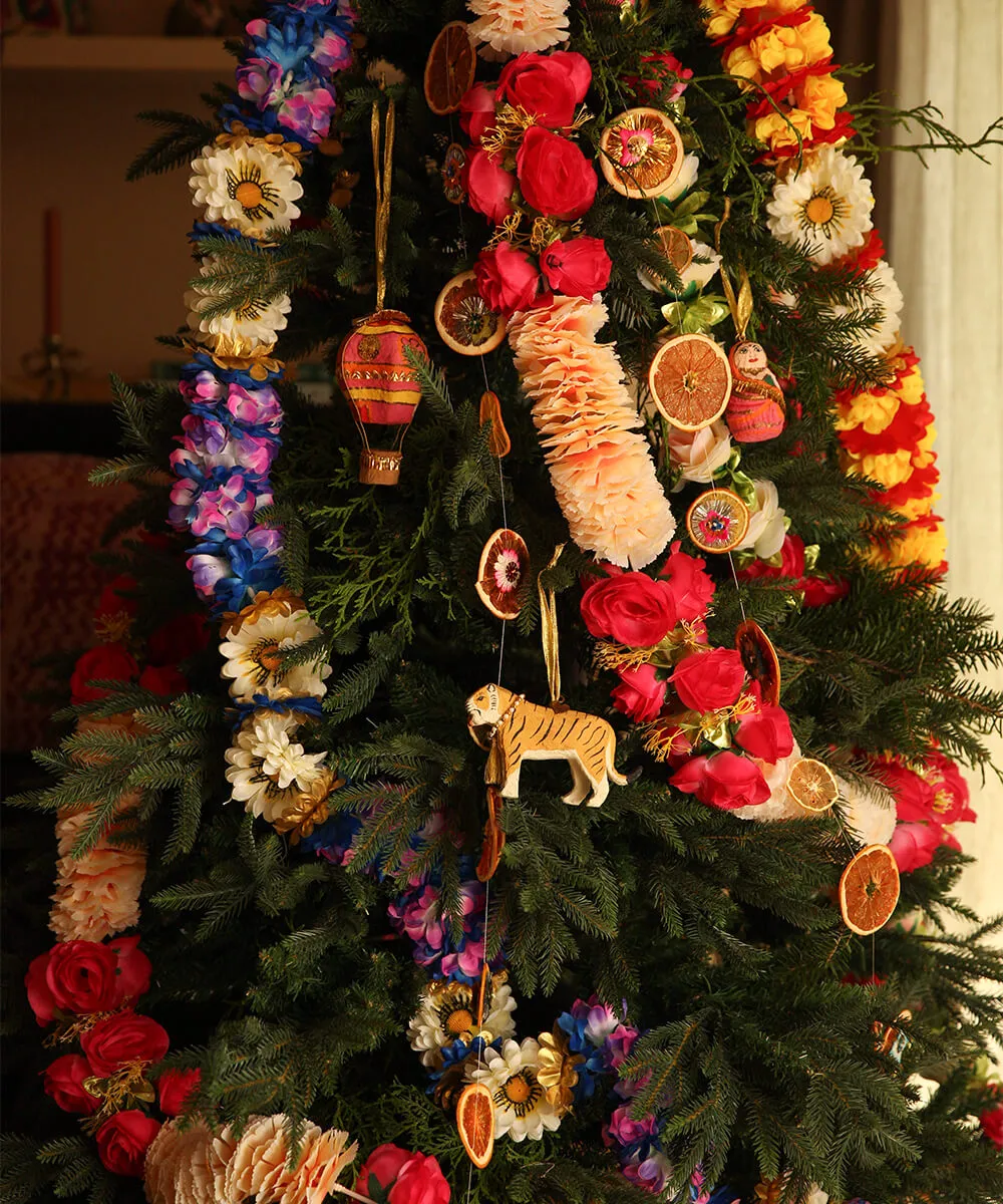 Sari Lady Ornament - Doing Goods
