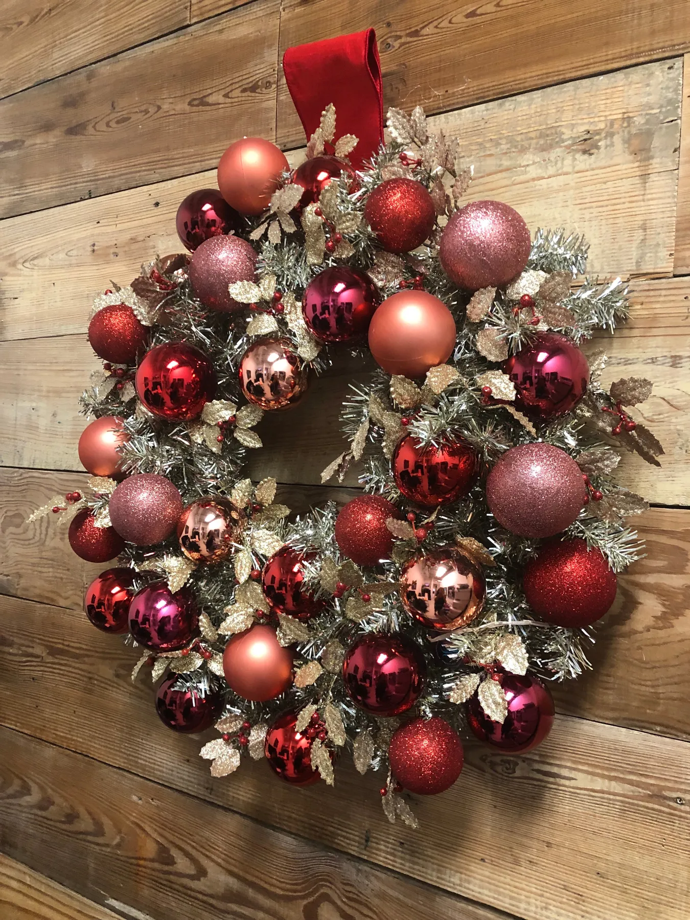 Season Greetings Gold & Burgundy Wreath