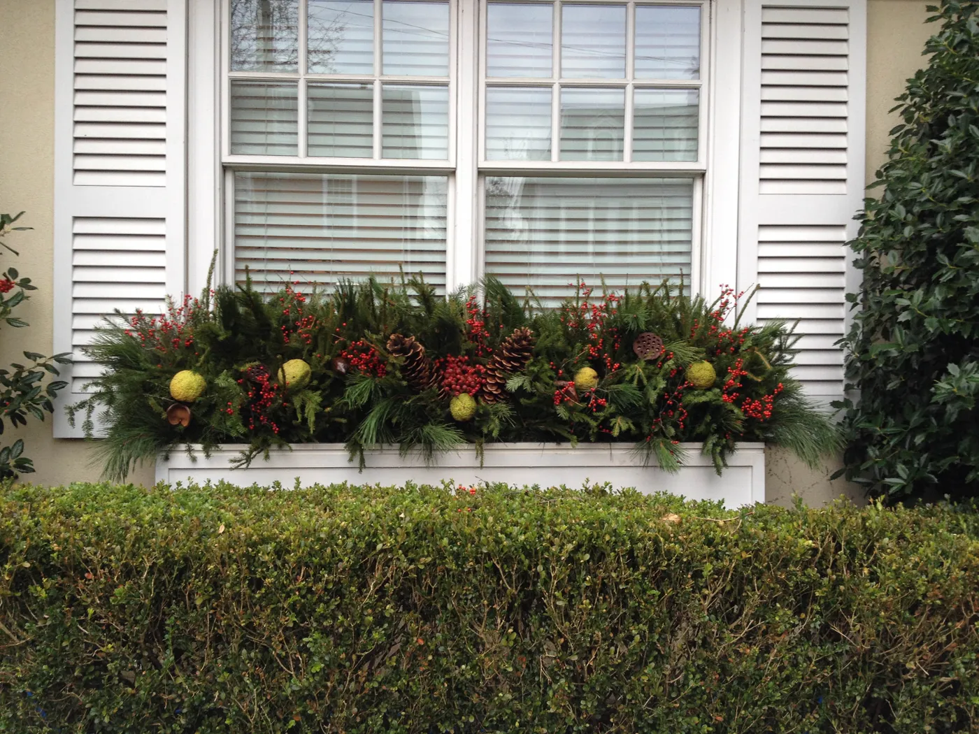 Seasonal Landscaping Display - The Todd Group