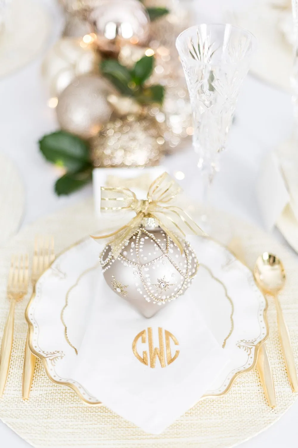 Set Your Holiday Table with Glitz and Glam