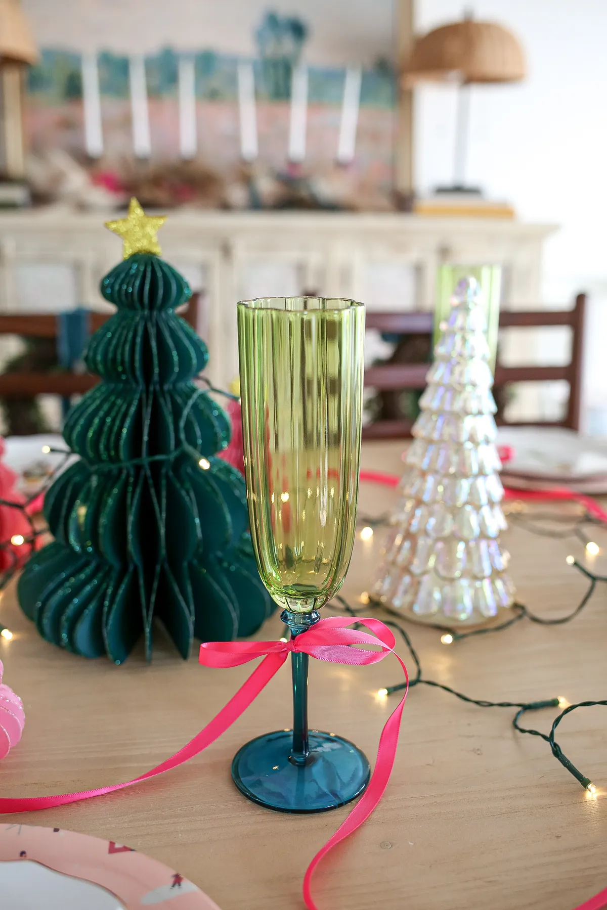 setting a christmas party table - amanda party + home