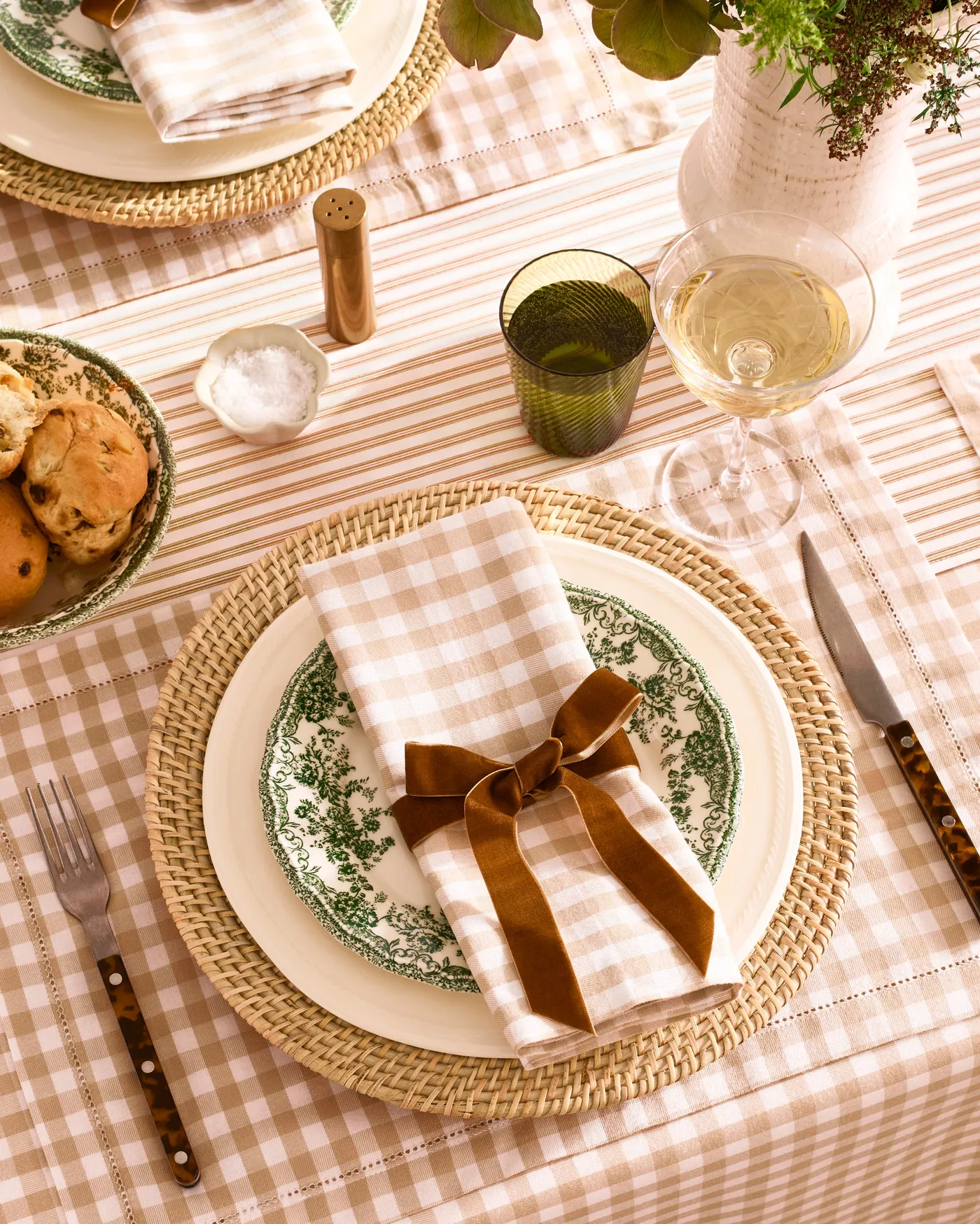Signature Twill Placemats in Camel Gingham