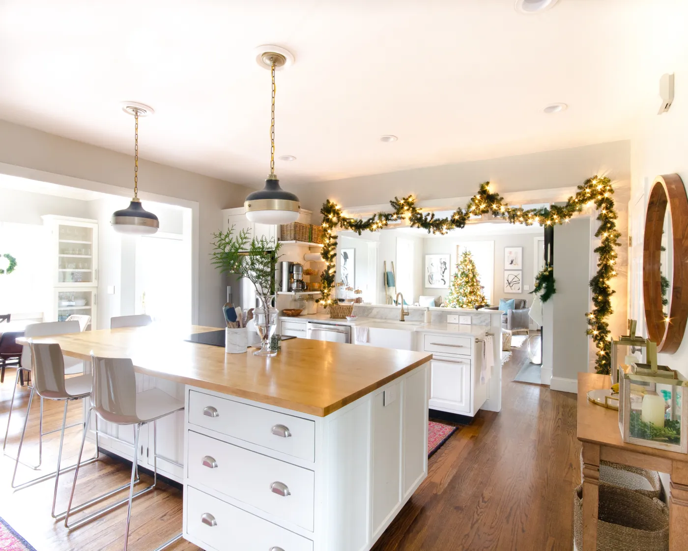 Simple and Classic Christmas Kitchen and Dining Room