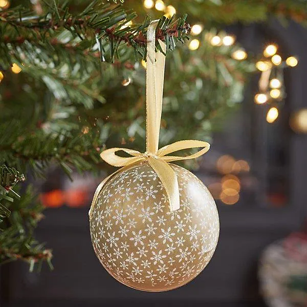 Snowflakes Baubles - Set of 14 x 7 cm Elegant Hand-Crafted Christmas Tree  Decorations - Indoor Use