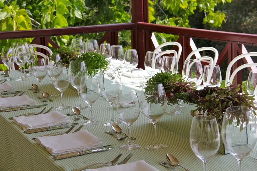 Spice up your Christmas with these unique Christmas table settings