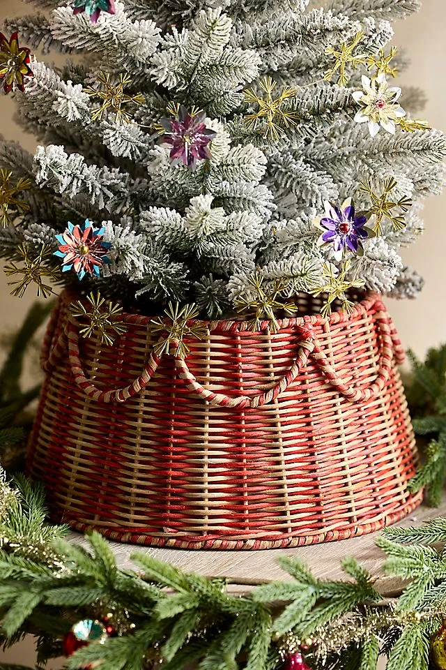 Striped Scallop Woven Rattan Tree Skirt | Terrain