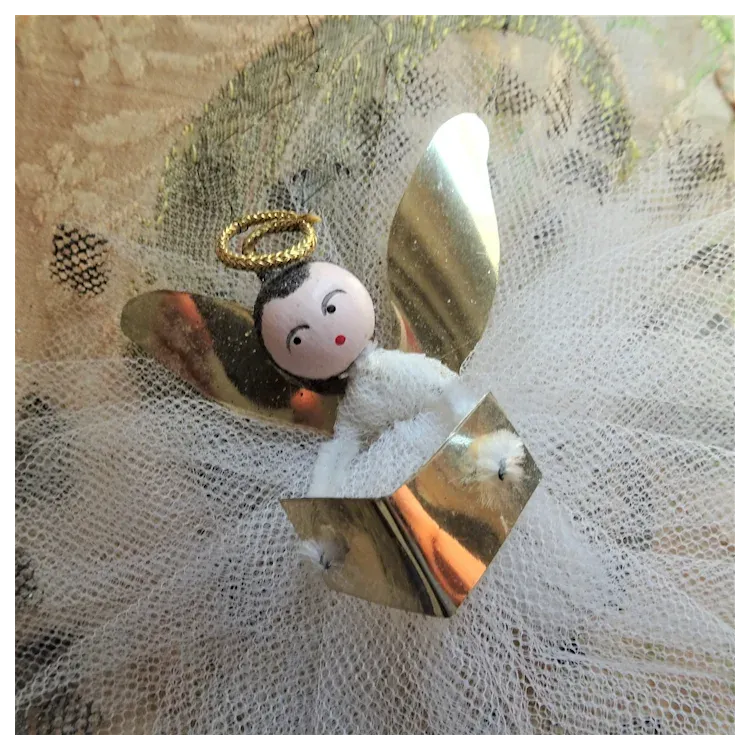 SWEET Vintage Angel Christmas Tree Ornament, Lovely Netted Lace Dress,. For  Sale at Ruby Lane