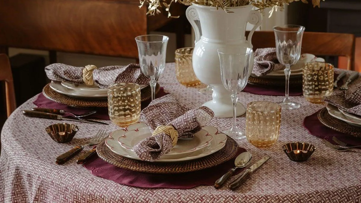 The 20 Best Dinnerware Sets, from Monochromatic Beauties to Printed Ceramics | Vogue