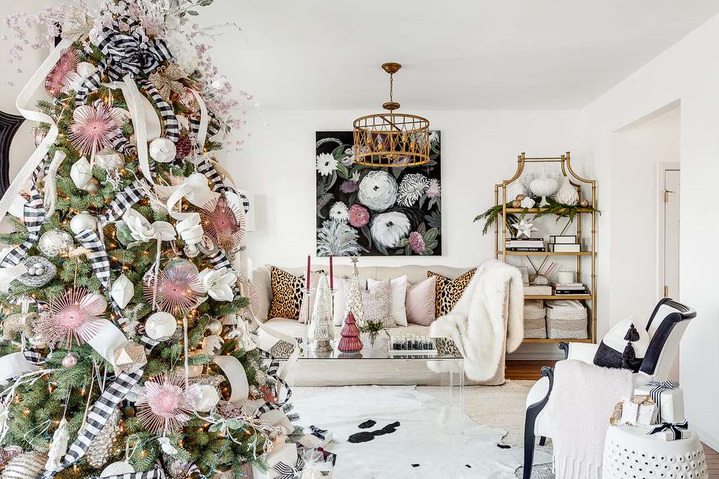 The Holiday Decor Color Palette You'll See Everywhere In 2024